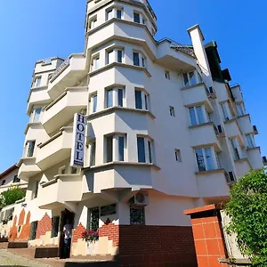 The White House Otel